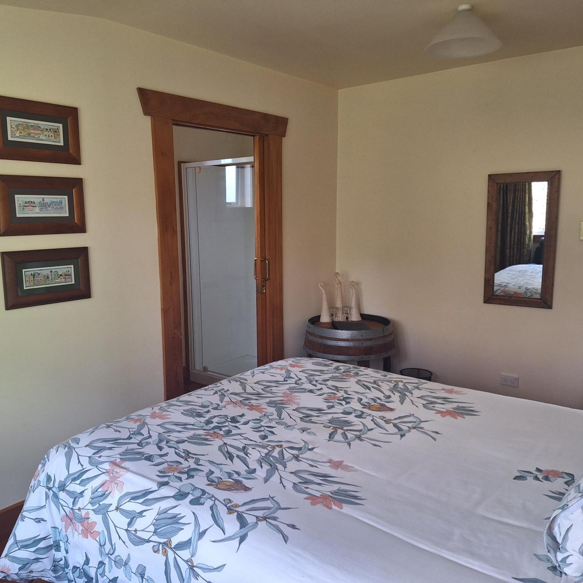Olde Mill House B&B & Bike2Wine Cycle Hire Renwick Eksteriør bilde