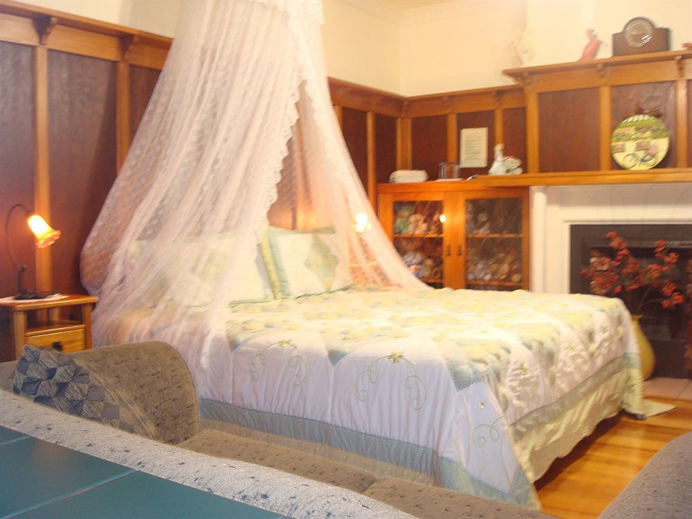 Olde Mill House B&B & Bike2Wine Cycle Hire Renwick Eksteriør bilde